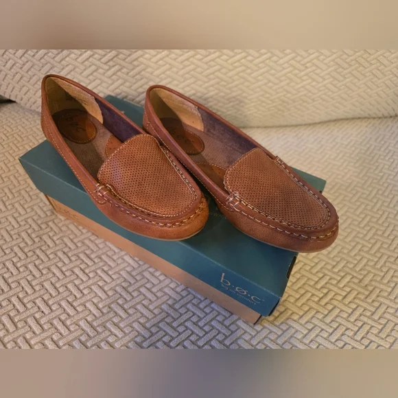 NEW b.o.c. Women's Brown Loafers Size 6 - Picture 10 of 11